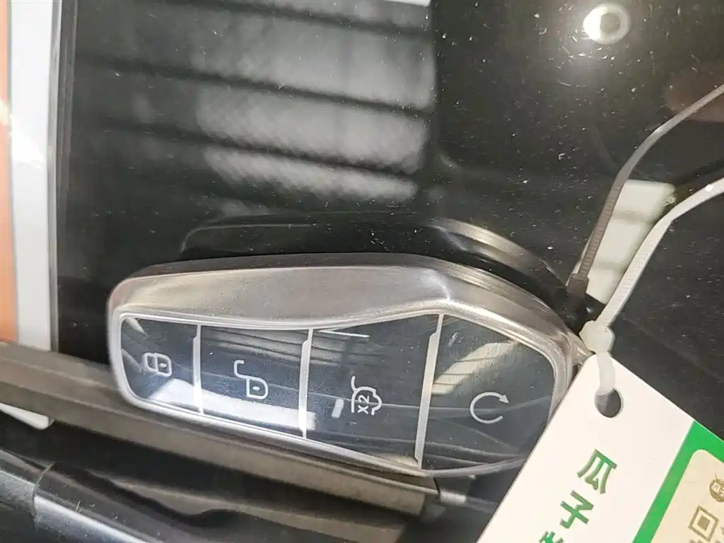 BYD Han 2022 DM-i 121KM Premium фото 9