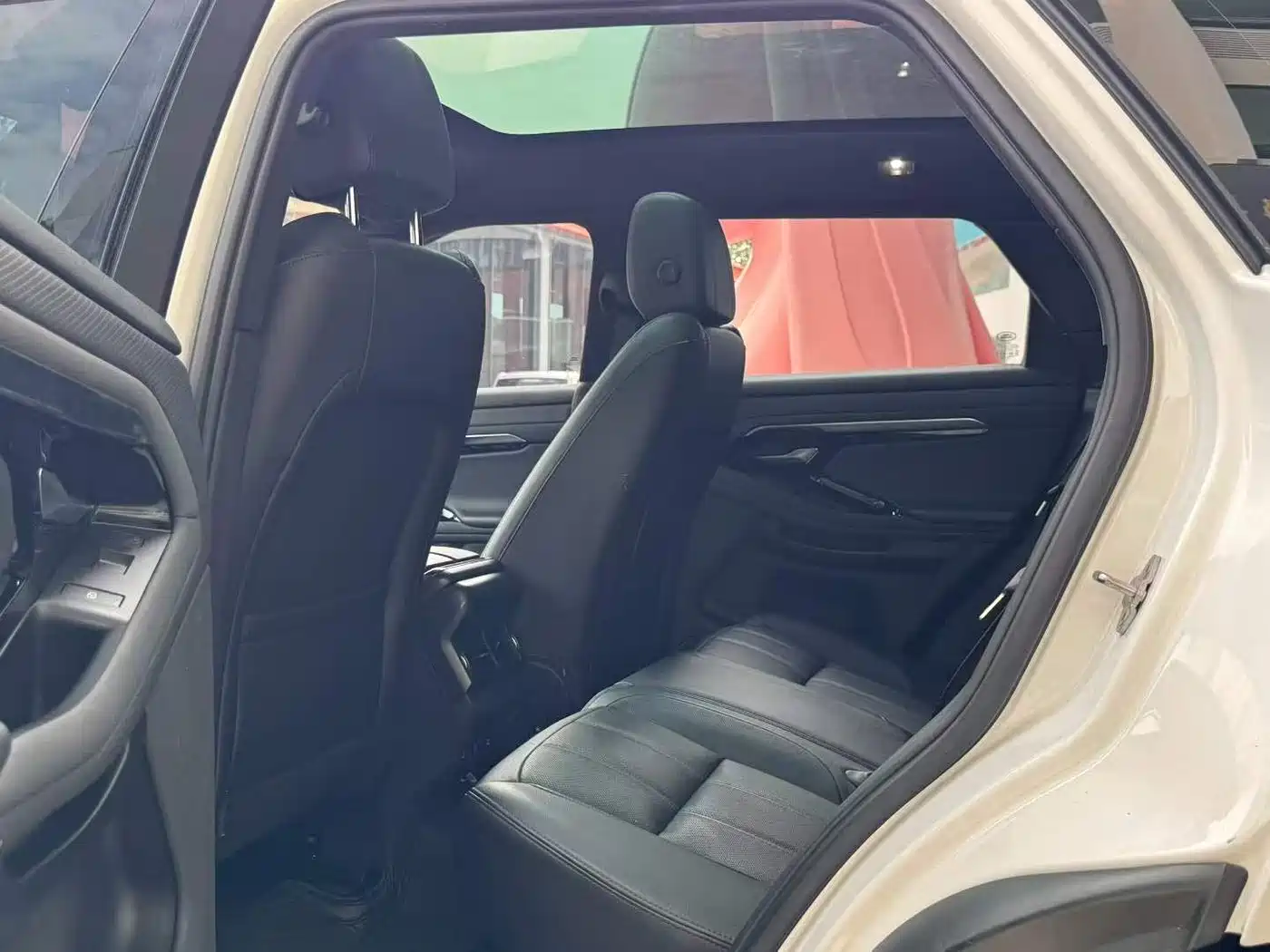 Land Rover Range Rover Evoque 2020 249PS R-DYNAMIC S Sport Edition фото 5