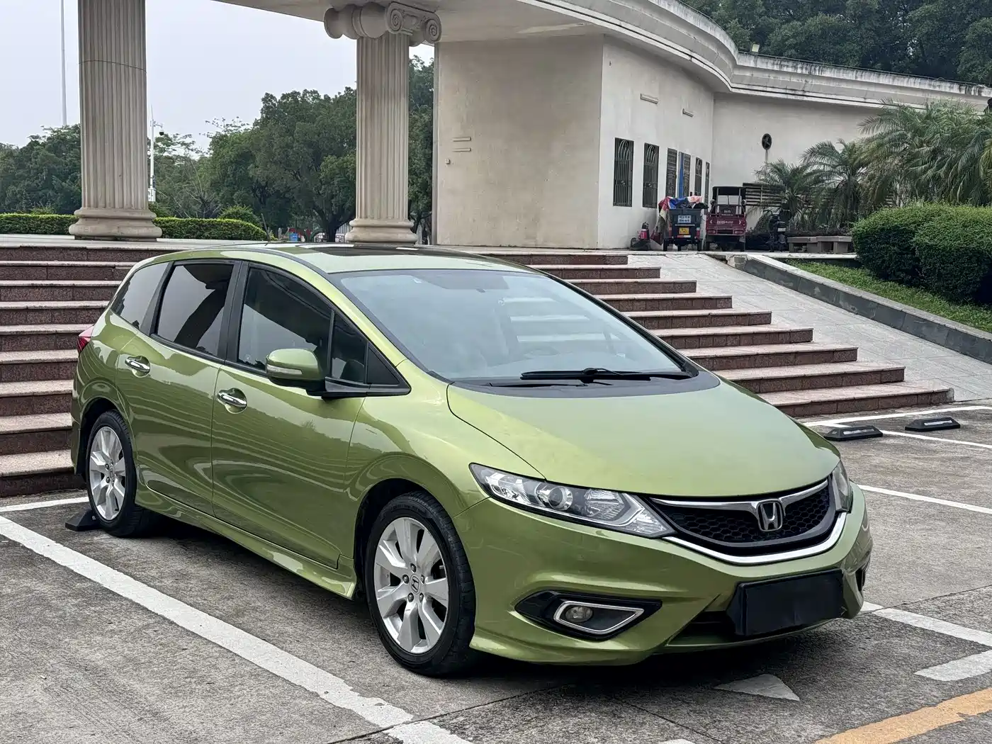 Honda Jade 2016 2014 1.8L CVT Luxury 5-seater