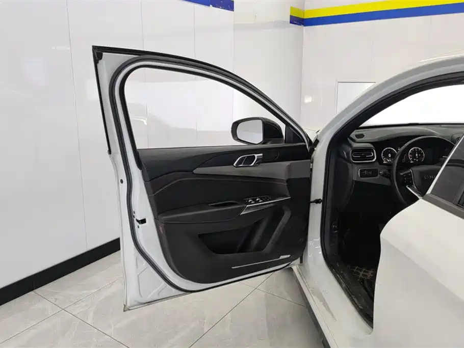 Lynk & Co 03 2019 2.0TD Auto Power Version фото 7