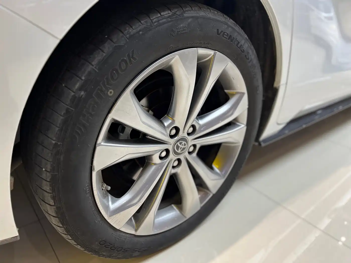 Toyota Sienna 2023 2.5L Hybrid Premium Edition фото 17