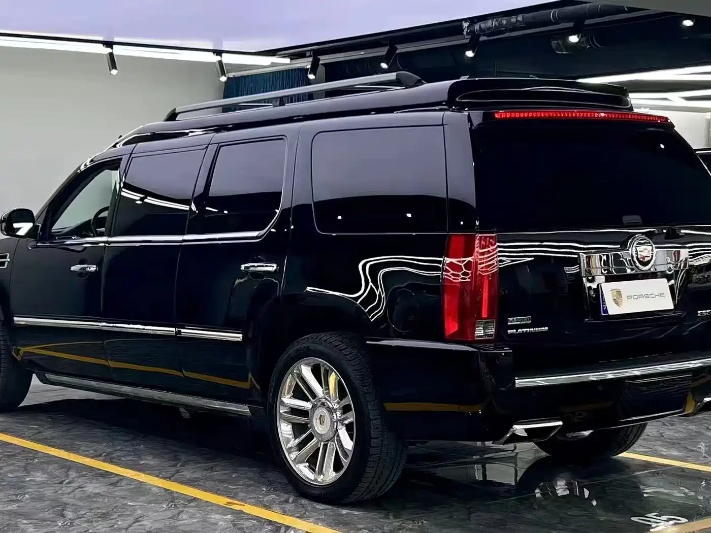 Cadillac Escalade 2013 6.2L ESV Platinum Extended фото 7