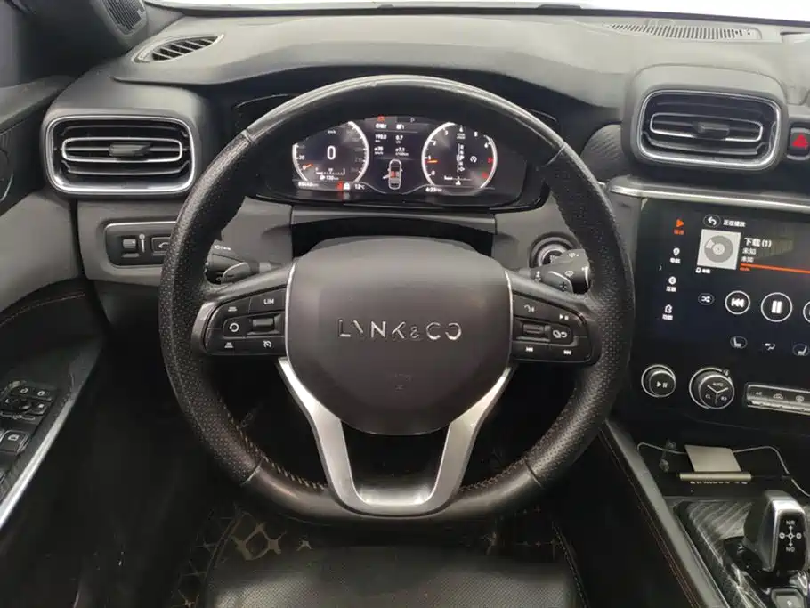 Lynk & Co 03 2019 2.0TD Auto Power Version фото 15