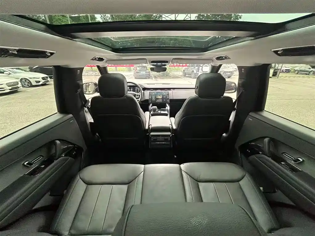 Land Rover Range Rover Sport 2025 360PS S фото 15