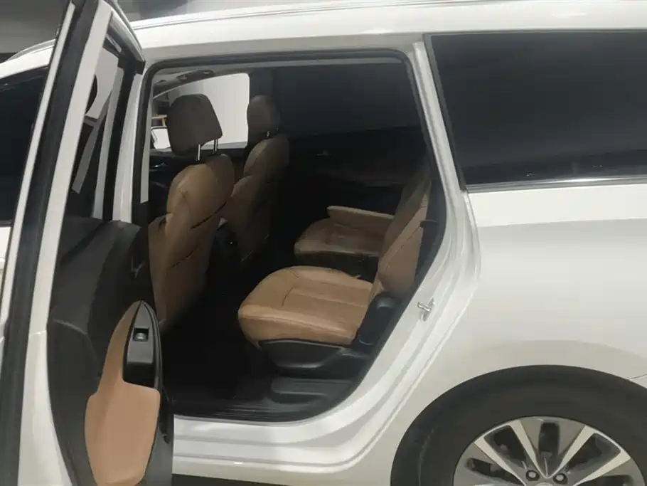 Buick GL6 2021 323T Mild Hybrid Connected Luxury фото 11