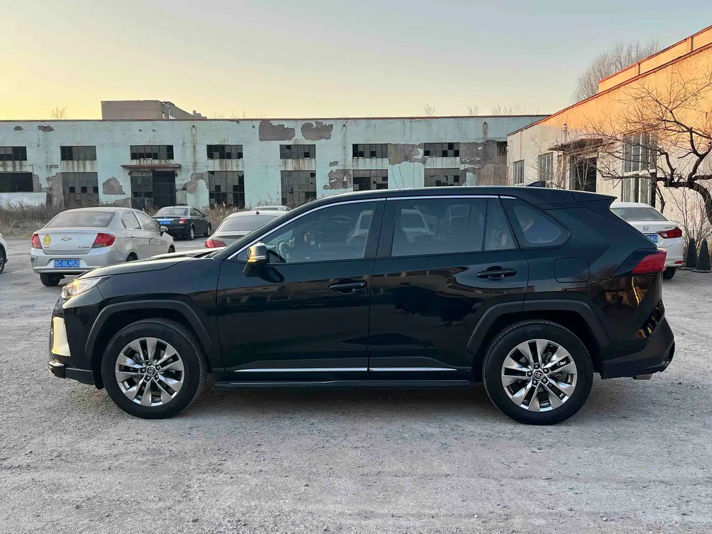 Toyota Wildlander 2022 2.0L CVT FWD Luxury Edition фото 5