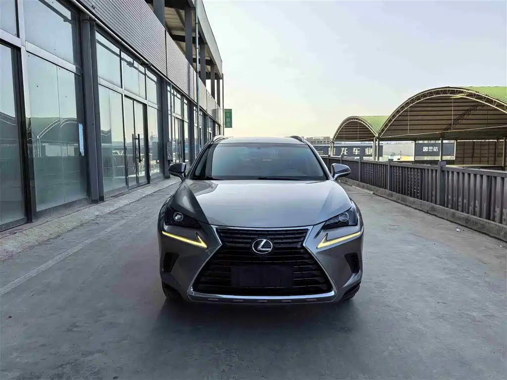 Lexus NX 2017 200 FWD Sharp Edition фото 2
