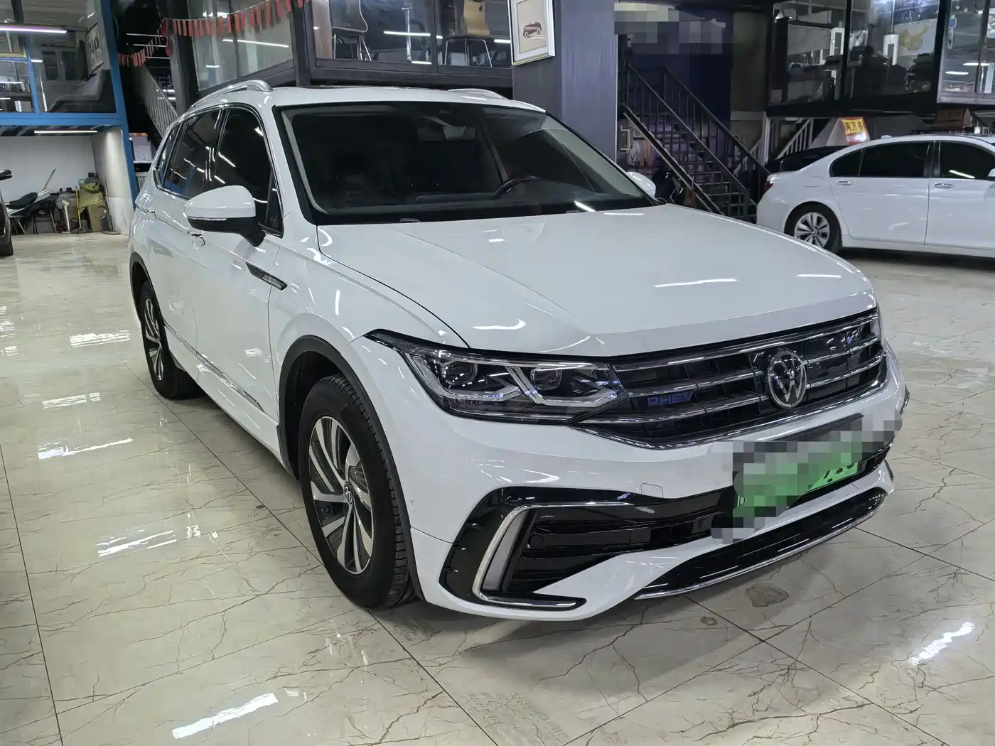 Volkswagen Tiguan L PHEV 2022 430PHEV Plug-in Hybrid Flagship Edition фото 3