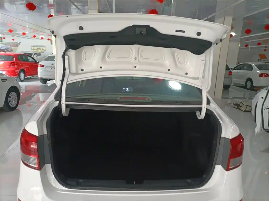 Kia K2 2015 Sedan 1.4L MT GLS фото 19