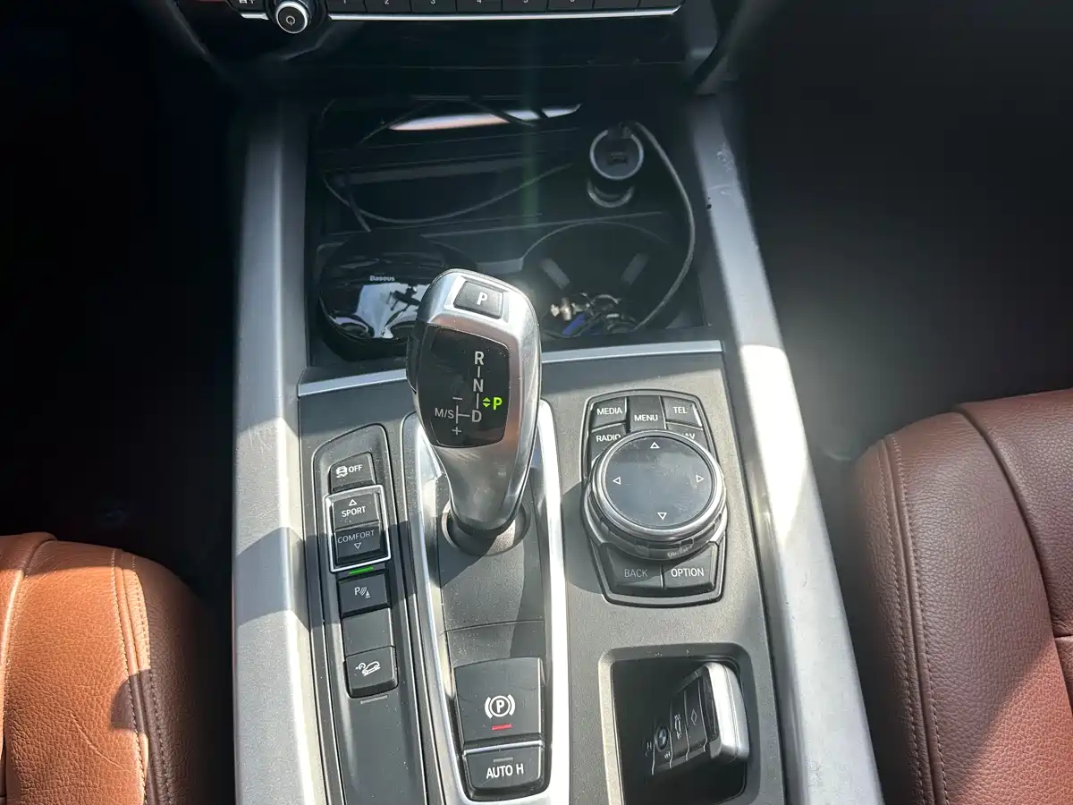 BMW X5 (Import) 2015 Model xDrive35i China Limited Edition фото 9