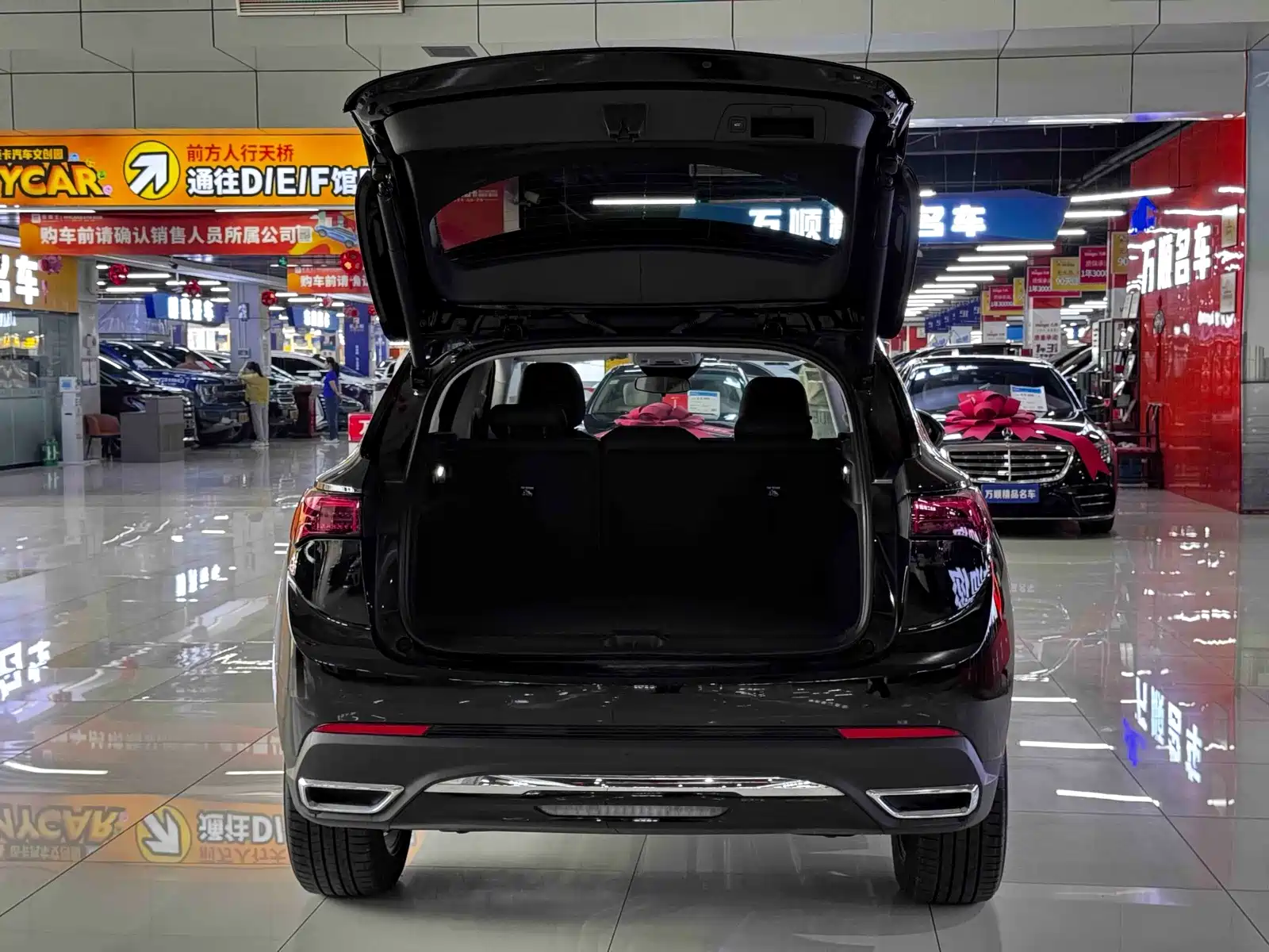 Photo 23 - Buick Envision S