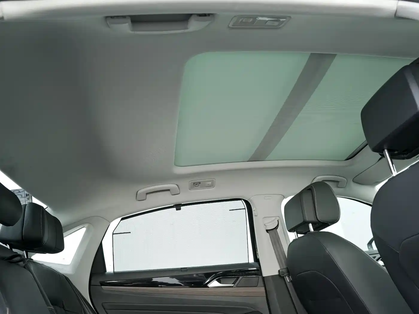Volkswagen Passat 2019 380TSI Flagship Edition China VI фото 23