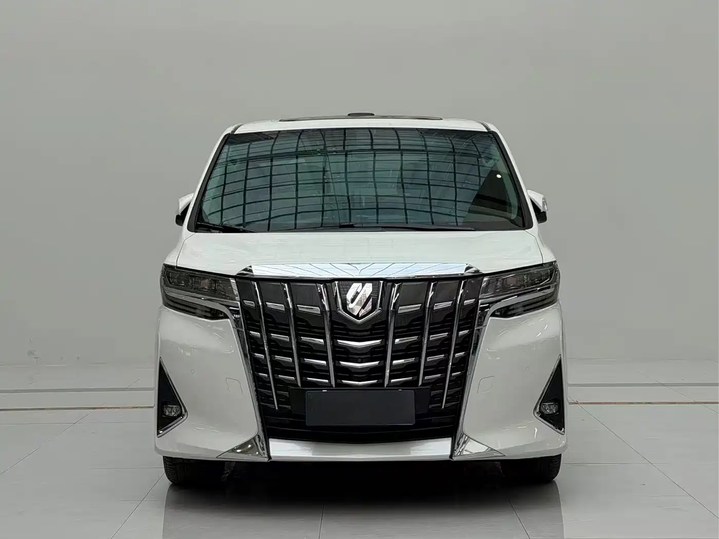 Toyota Alphard 2018 Facelift 3.5L Luxury Edition фото 2