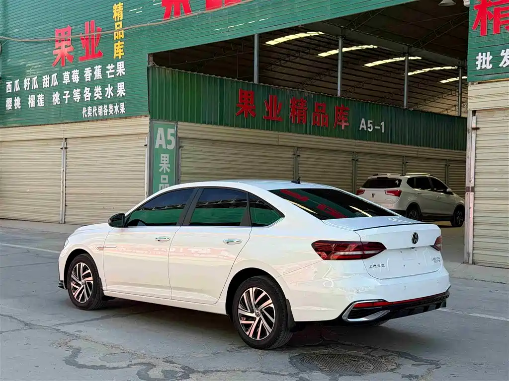 Volkswagen Lavida 2023 300TSI DSG Starlight Full Comfort Edition фото 6