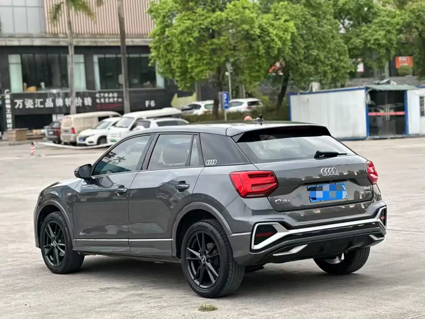 AUDI Q2L