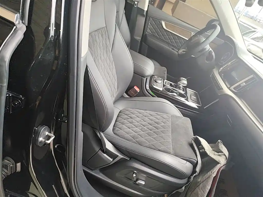 Hongqi HS7 2022 2.0T DCT 2WD ZhiLian QiXiang Edition 7-seater фото 25