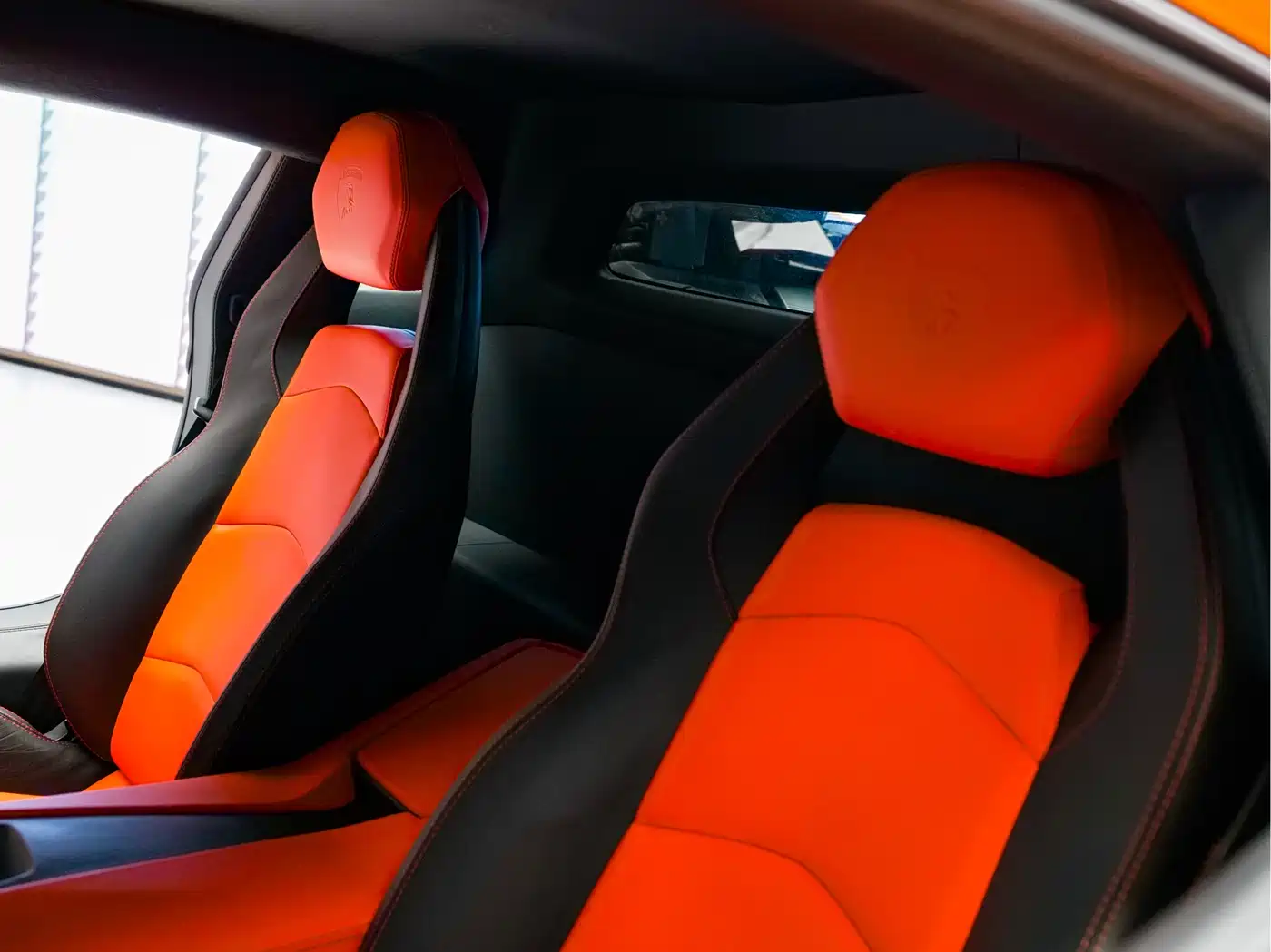 Lamborghini Aventador 2011 LP 700-4 фото 15