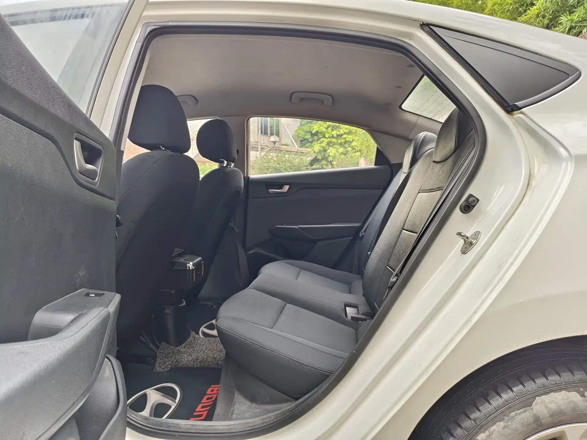 Photo 8 - Hyundai Verna