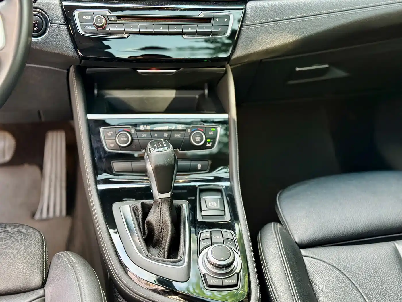 BMW 2 Series Tourer (Import) 2015 2014 220i Luxury Design Package