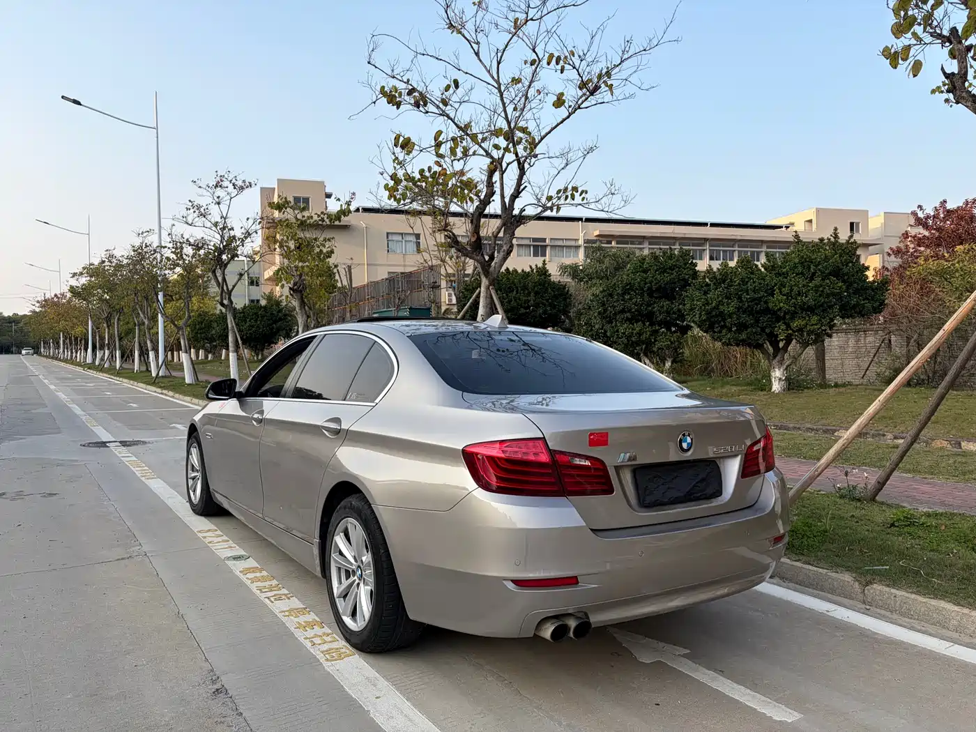 BMW 5 Series 2017 520Li Classic Edition фото 10