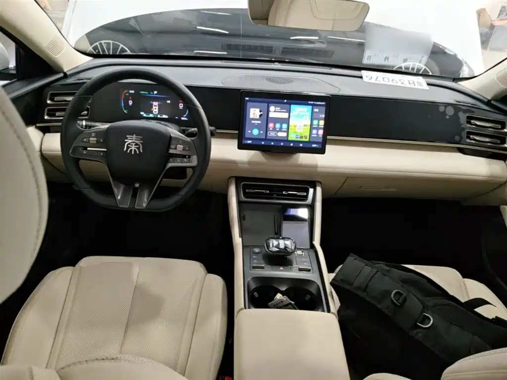 BYD Qin L 2024 DM-i 80KM Leading Edition фото 10