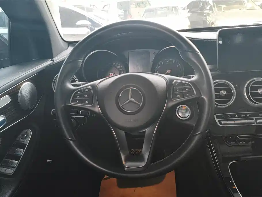 Mercedes-Benz GLC 2016 GLC 260 4MATIC Luxury фото 15