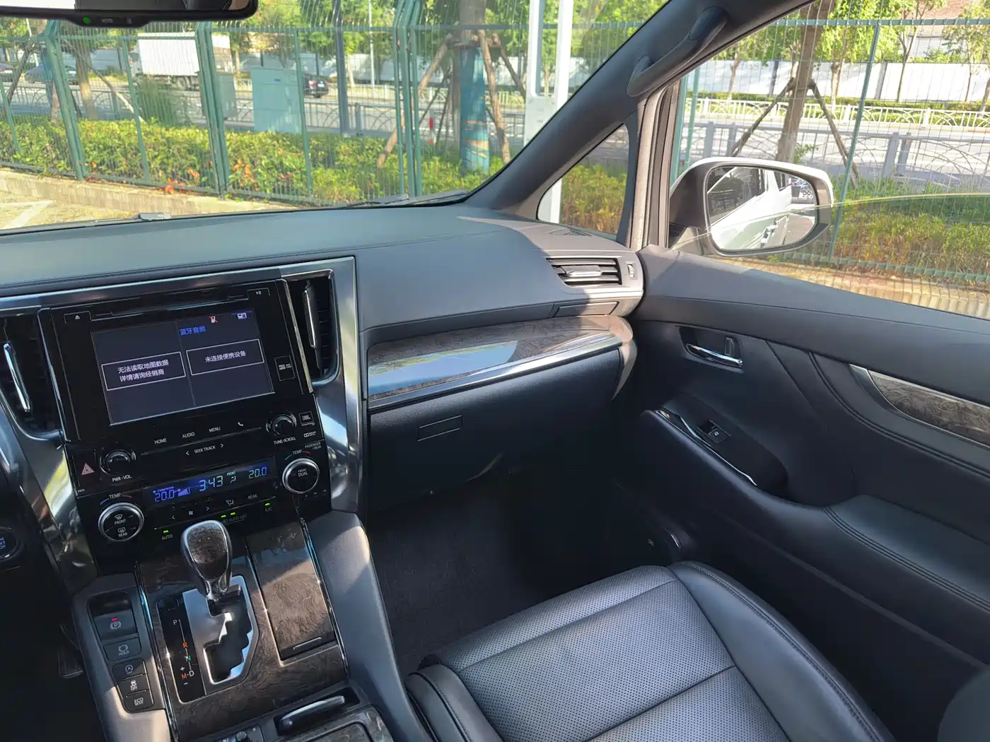 Toyota Alphard 2018 Facelift 3.5L Premium Edition фото 22