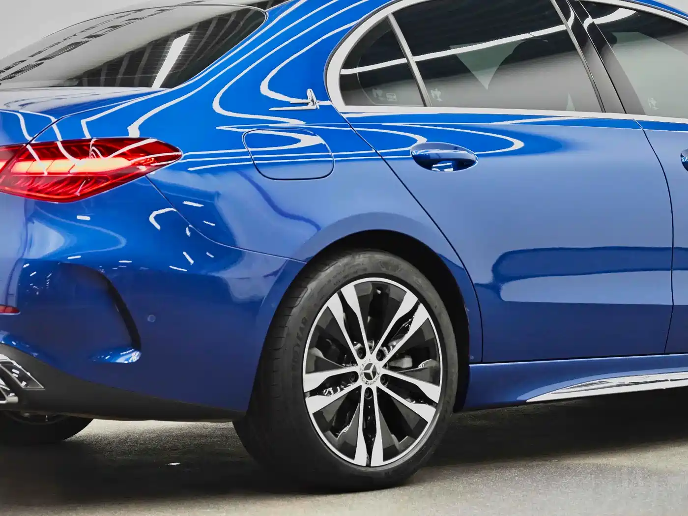 Mercedes-Benz C-Class New Energy 2023 C 350 eL фото 18