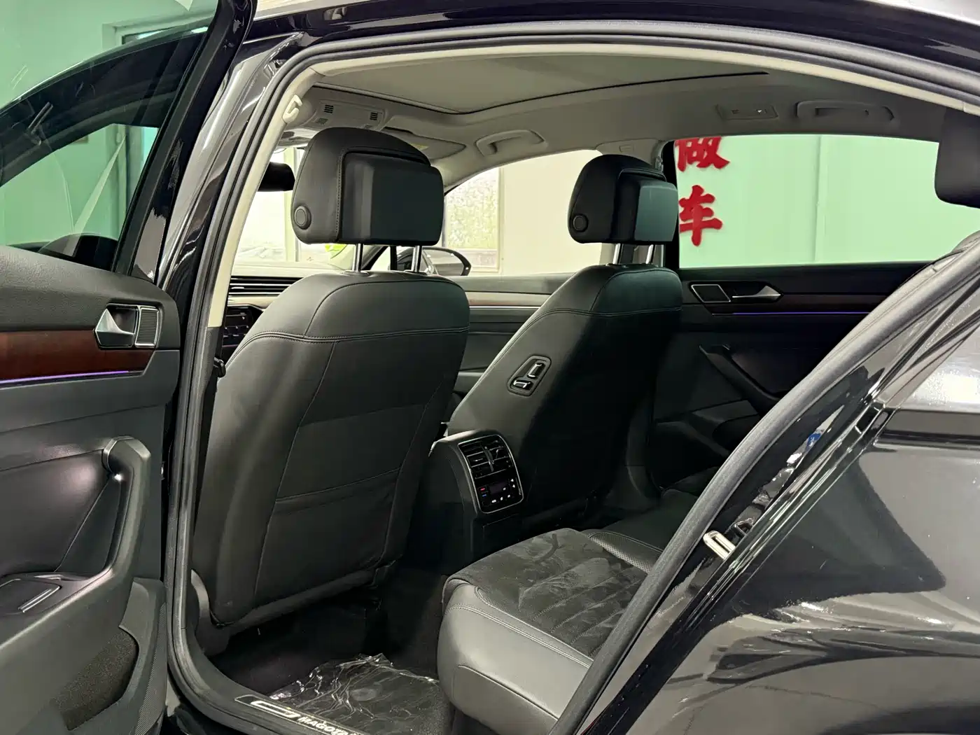Volkswagen Magotan 2019 330TSI DSG Premium China V фото 9