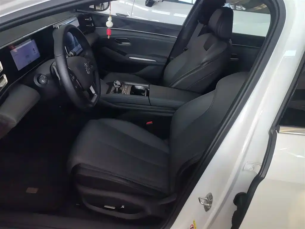 BYD Qin L 2025 DM-i Smart Drive Edition 120KM Surpassing фото 11