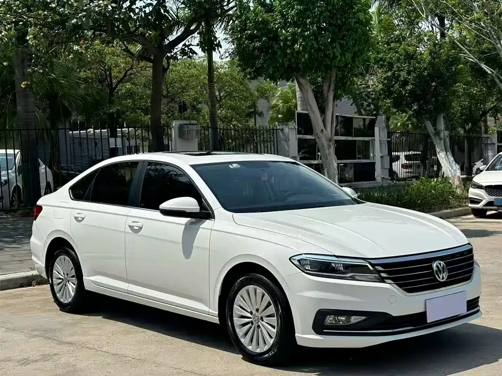 Volkswagen Lavida 2019 1.5L Automatic Comfort Edition China VI фото 4