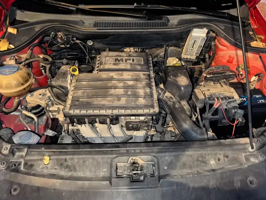 Volkswagen Polo 2014 1.6L Automatic Comfort Edition фото 10