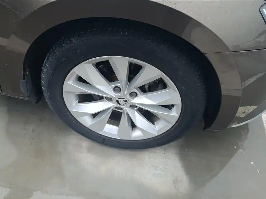 Škoda Superb 2018 TSI280 DSG Comfort (China V) фото 6