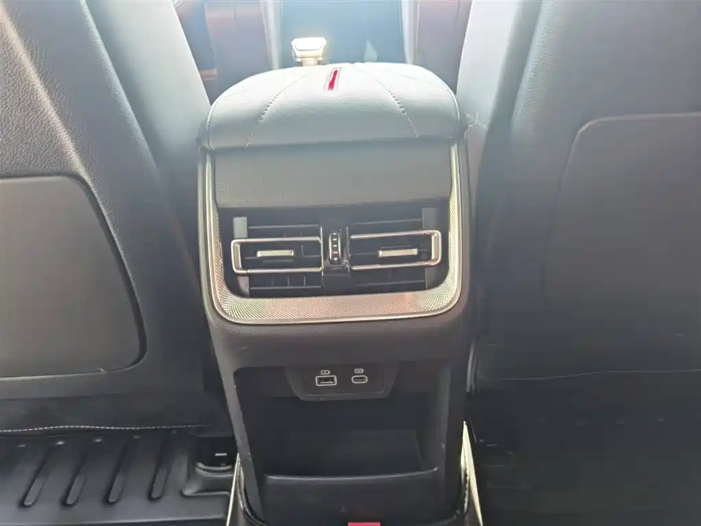 Hongqi H6 2025 Model 2.0T Fashion Edition фото 15