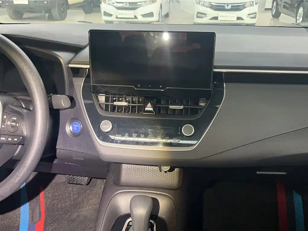 Toyota Corolla 2023 1.8L Smart Hybrid Dual Engine Elite Edition фото 4