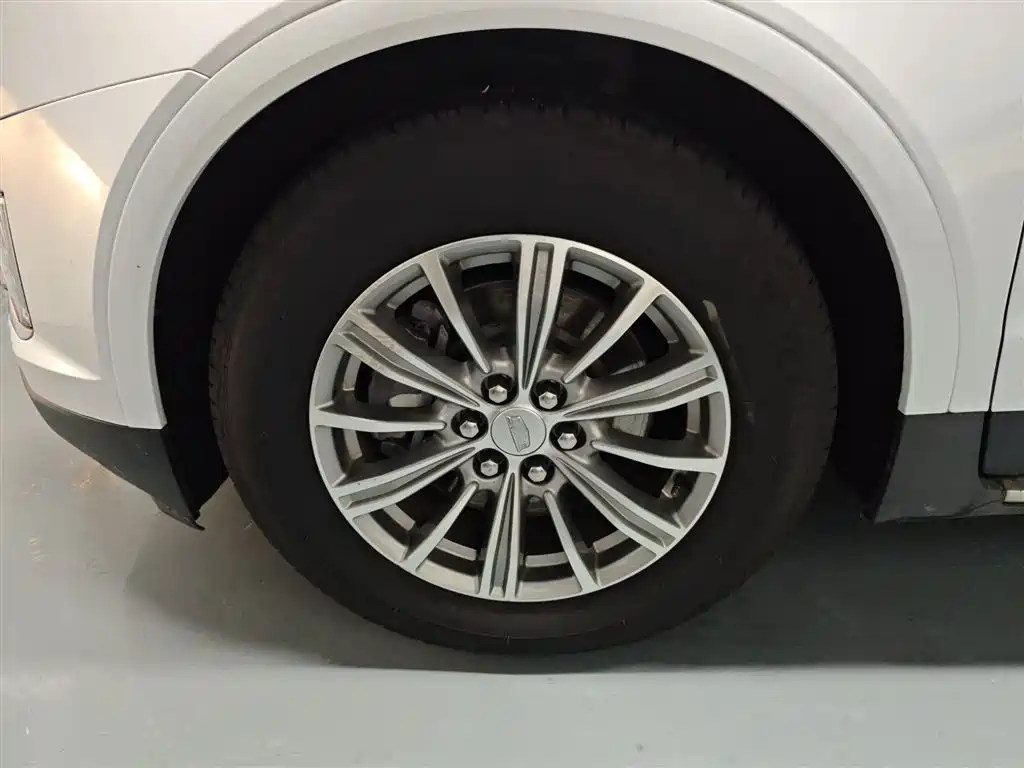 Cadillac XT5 2018 25T Luxury фото 25