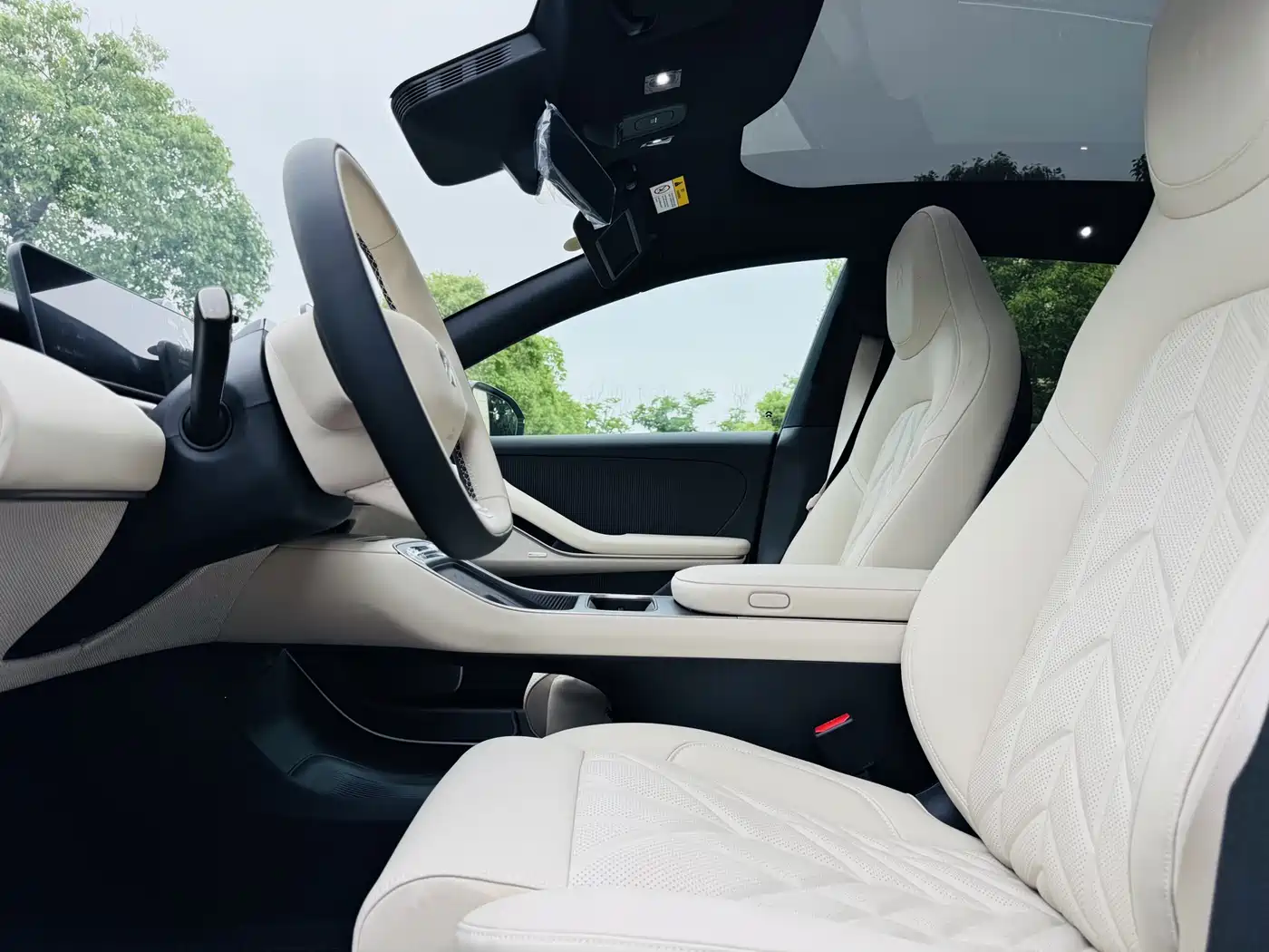 NIO ET5T фото 11