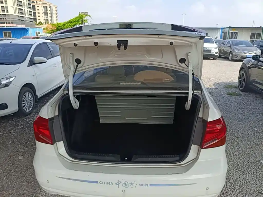 Volkswagen Jetta 2019 2019 Dream Edition 1.5L Manual Fashion