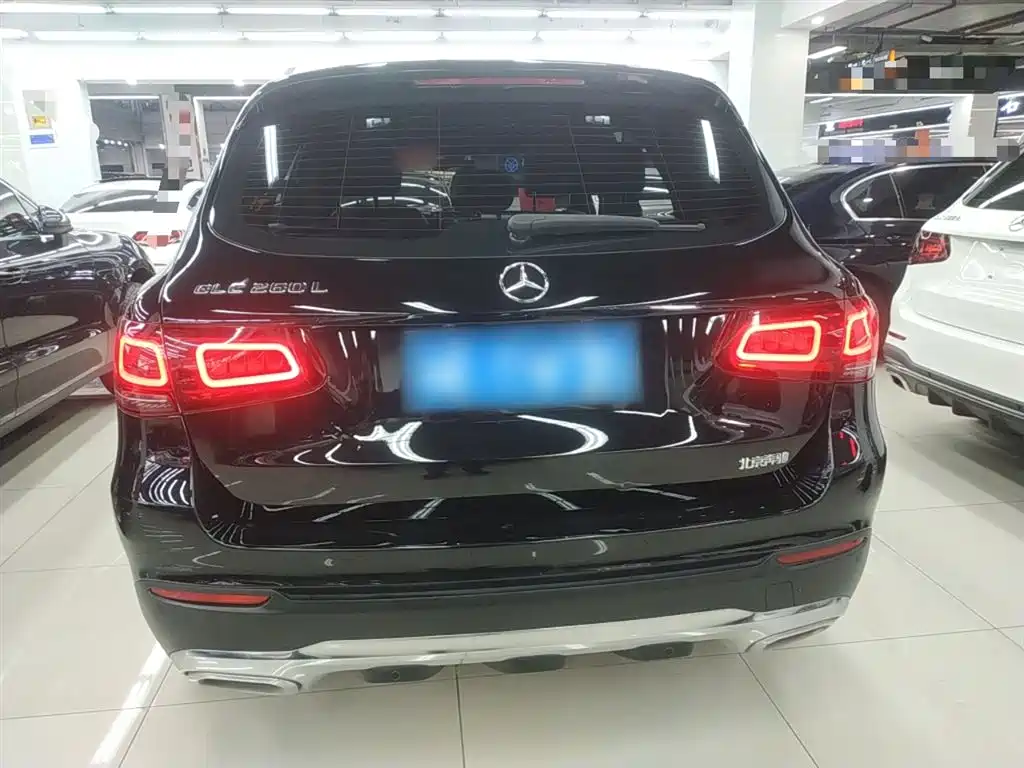 MERCEDES-BENZ GLC