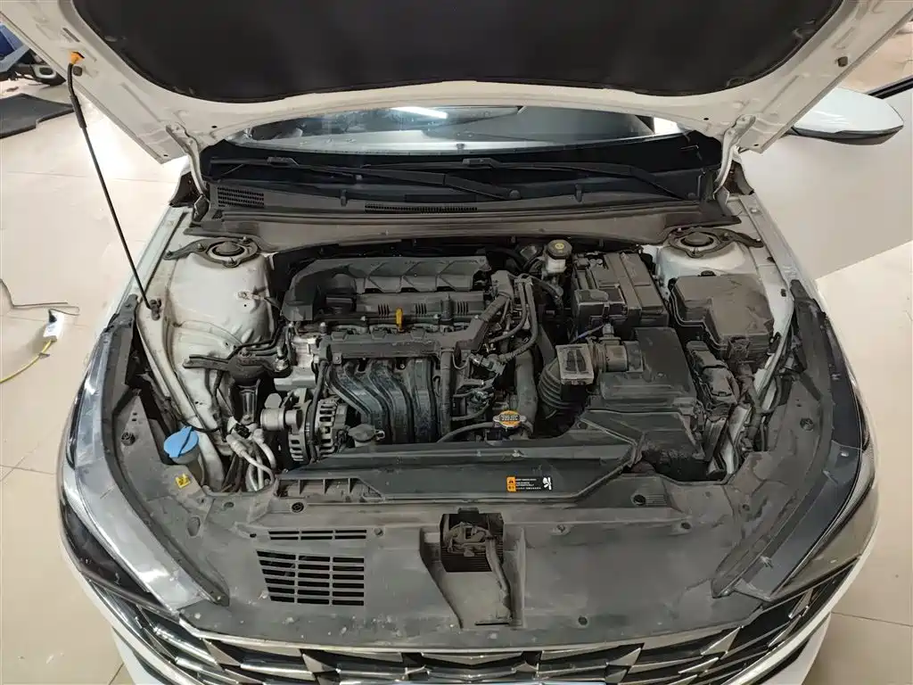 Hyundai Elantra 2022 1.5L CVT GLX Elite Edition фото 20