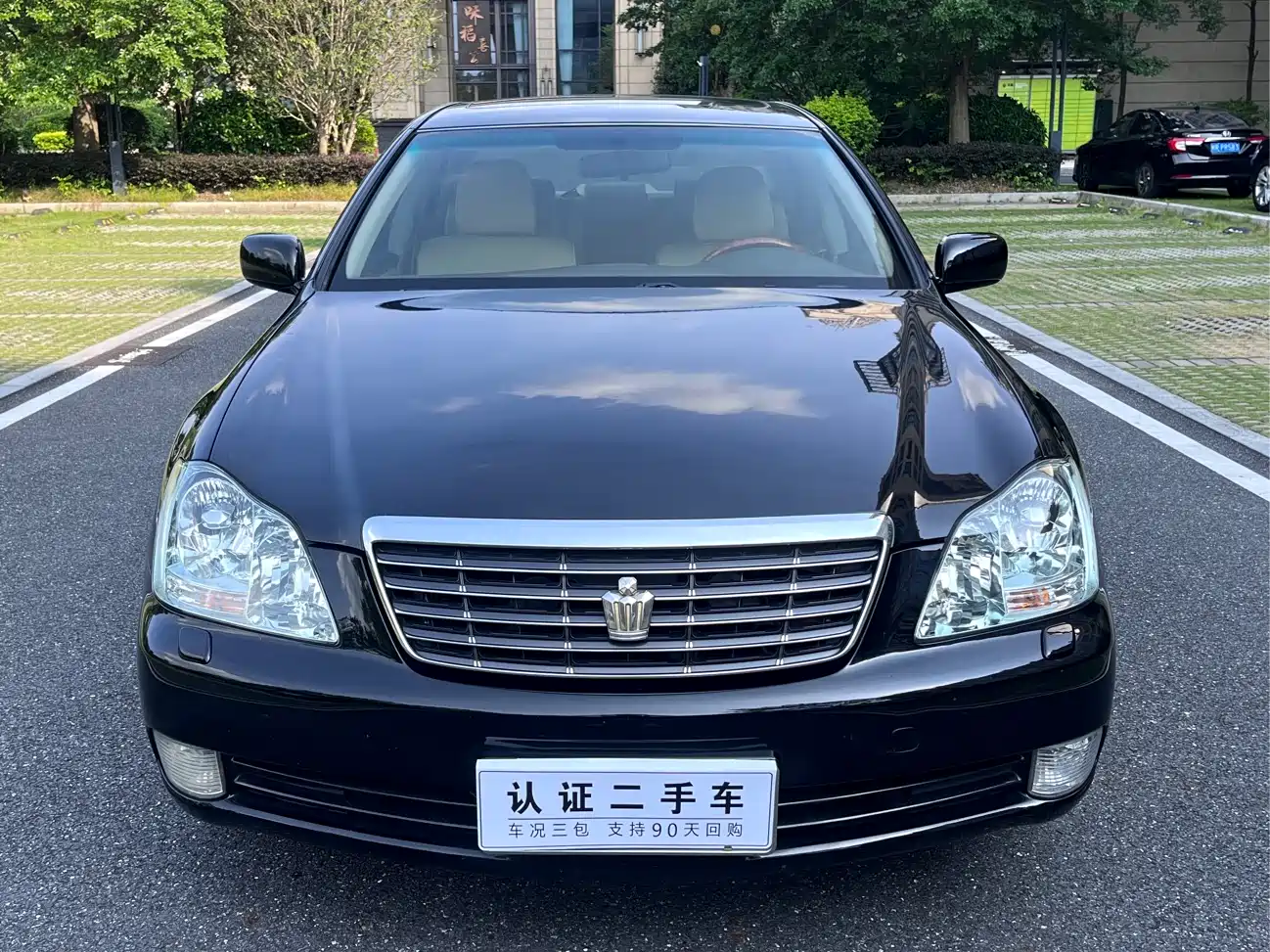 Toyota Crown 2005 Model 3.0L Royal Saloon фото 2