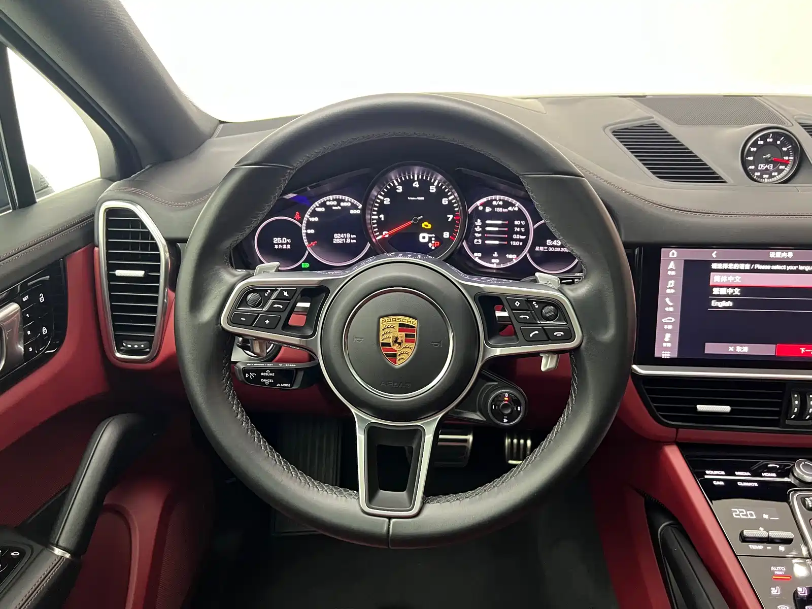 Фото 14 - Porsche Cayenne