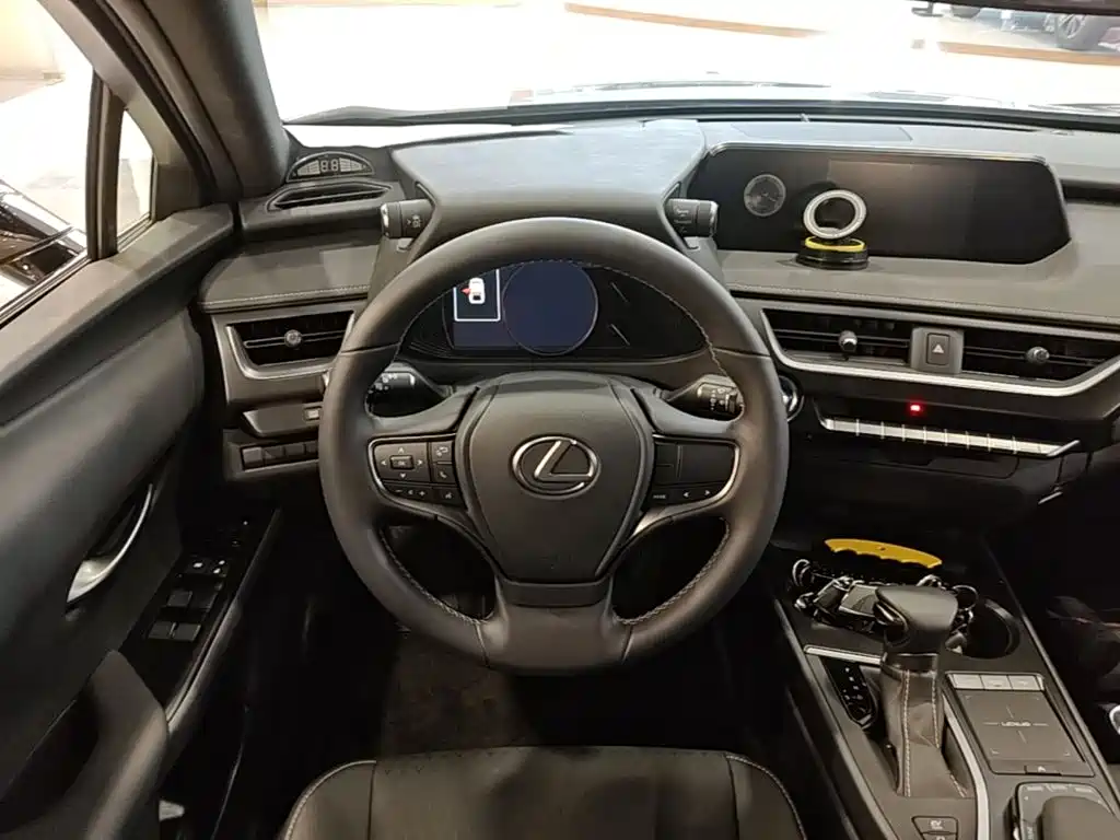 Photo 15 - Lexus UX