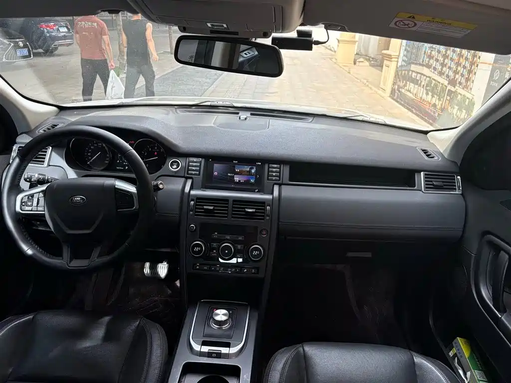 Land Rover Discovery Sport 2017 2.0T PURE фото 9