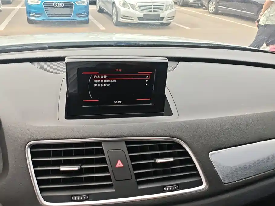 Audi Q3 2015 30 TFSI Comfort фото 13