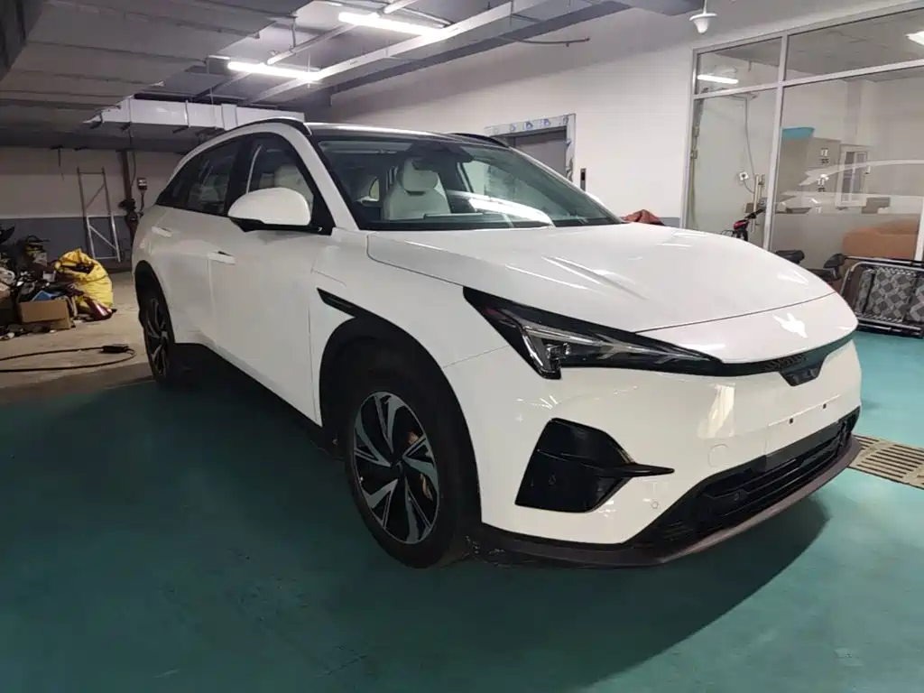 Фото 4 - ARCFOX Alpha T5