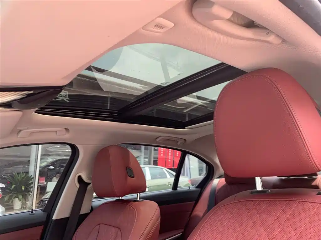 BMW 3 Series 2023 325Li M Sport Package фото 20