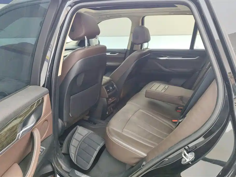 BMW X5 (Import) 2017 xDrive35i Leading Edition фото 11