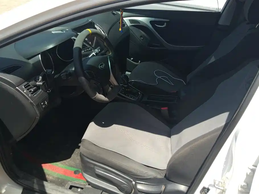 Hyundai Langdong 2015 1.6L Auto Premium фото 8