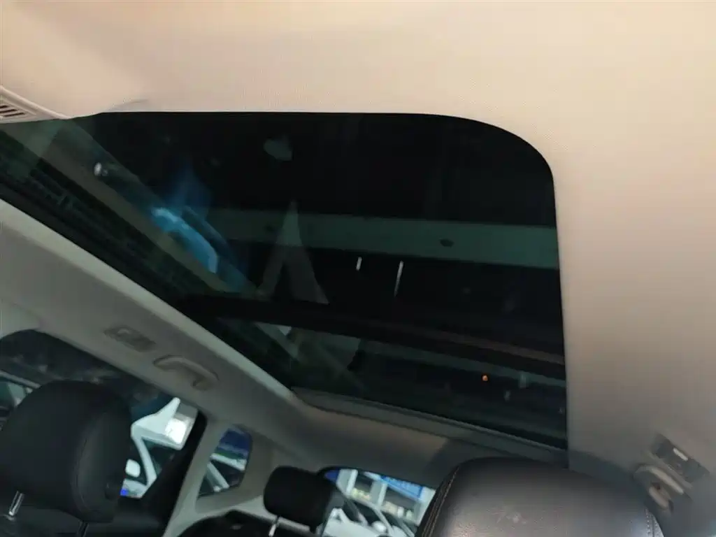 Volkswagen Tharu 2019 Model 330TSI 4WD Flagship Edition China VI фото 18
